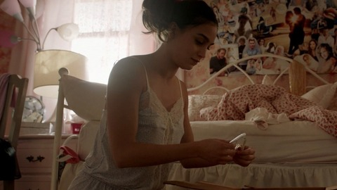 Pic: Melissa Barrera in Vida