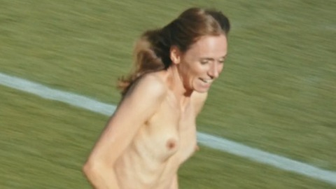 Pic: Simone Kern in Streaker