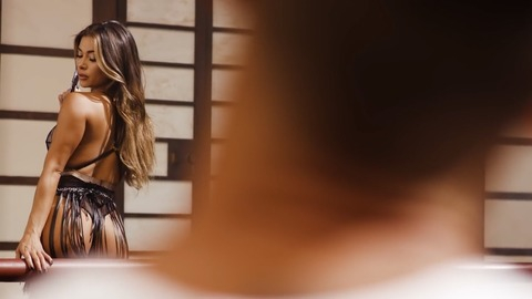 Pic: Arianny Celeste in Zoo