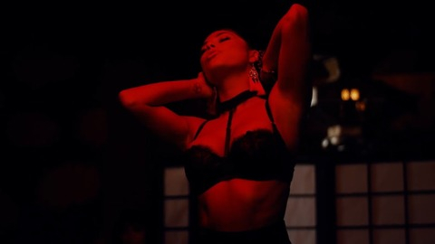 Pic: Arianny Celeste in Zoo