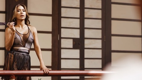 Pic: Arianny Celeste in Zoo