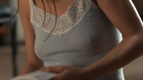 Pic: Ella Purnell in Sweetbitter