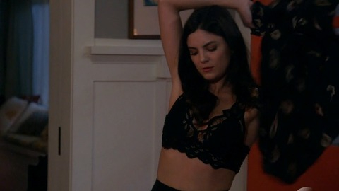 Pic: Monica Barbaro in Splitting Up Together (2018)
