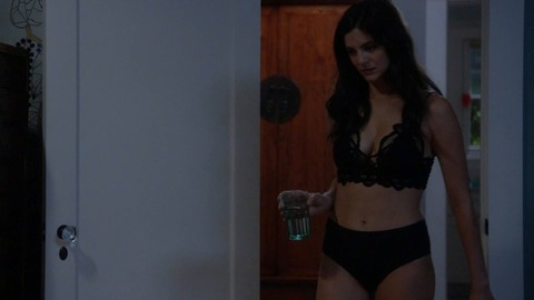 Pic: Monica Barbaro in Splitting Up Together