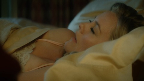 Pic: Alicia Silverstone in American Woman