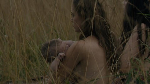 Pic: Maika Monroe in Mark Felt: The Man Who Brought Down the White House