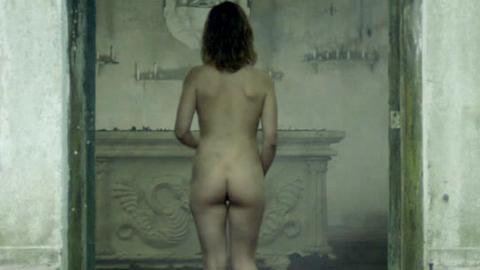 Pic: Sofía Del Tuffo in Luciferina