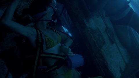 Pic: Jan Eisner Mannon in Piranha Part Two: The Spawning