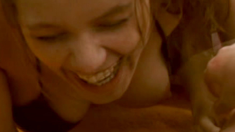 Pic: Annabelle Dorn in Straight