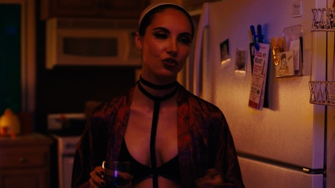 Pic: Samantha Robinson in Cam