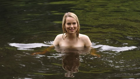 Pic: Bridgit Mendler in Father of the Year