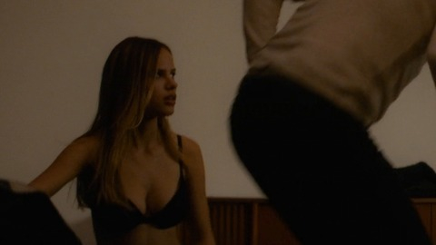 Pic: Halston Sage in People You May Know (2017)