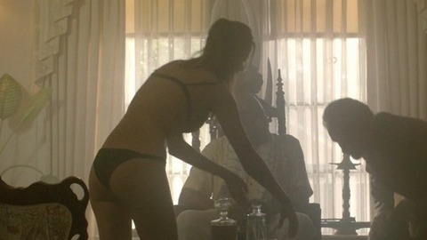 Pic: Alexa Bondar in The Debt Collector