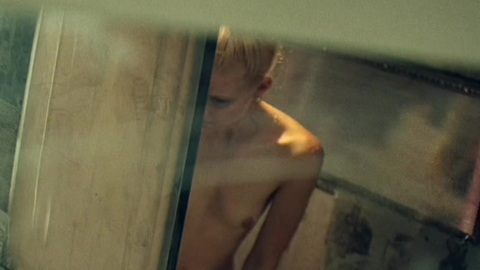 Pic: Juli Jakab in No Man's Island