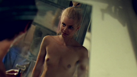 Pic: Juli Jakab in No Man's Island