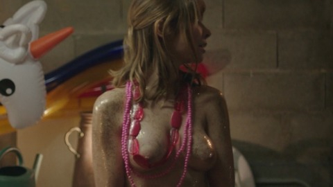 Pic: Alix Bénézech in Nude