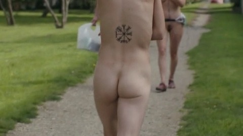 Pic: Malya Roman in Nude