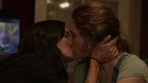 Pic: Emma Kenney in Shameless