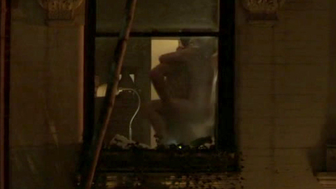 Pic: Elizabeth Lail in YOU