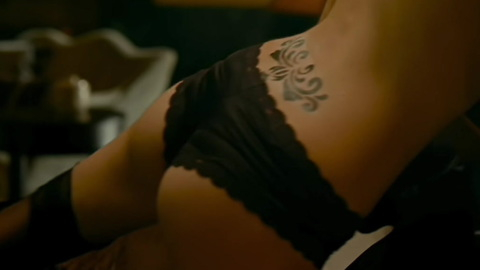 Pic: Linda Bella in Ratpocalypse