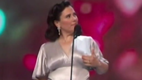 Pic: Alex Borstein in The Emmy Awards