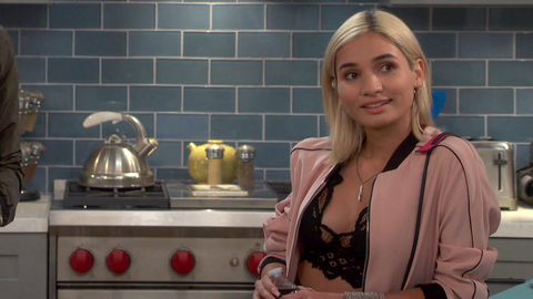 Pic: Pia Mia in Happy Together