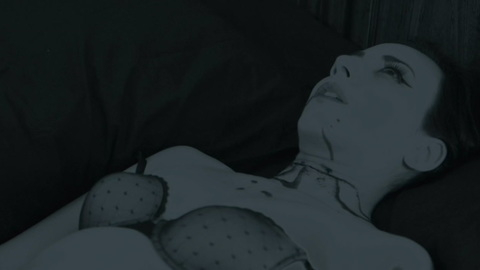 Pic: Eva Ceja in Visage