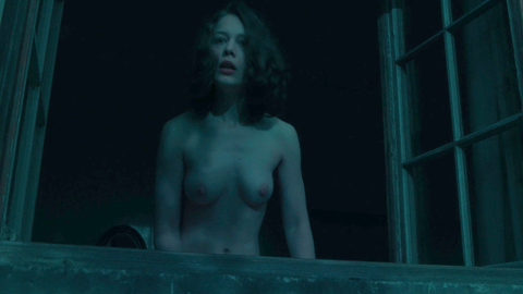 Pic: Paula Beer in Never Look Away