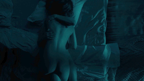 Pic: Paula Beer in Never Look Away