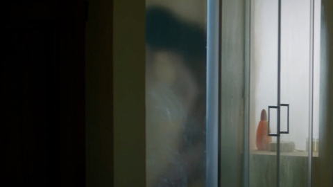 Pic: Emily Ratajkowski in Welcome Home