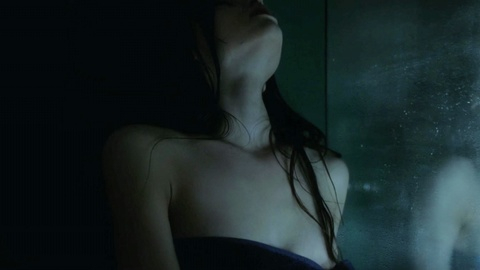 Pic: India Eisley in Look Away