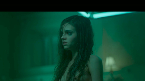 Pic: India Eisley in Look Away (2018)