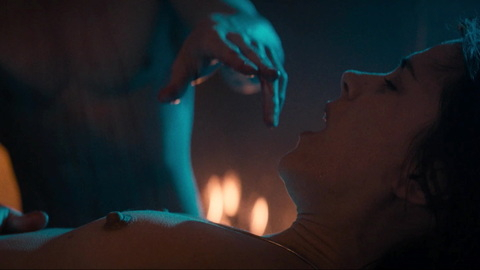 Pic: Clementine Poidatz in Housewife
