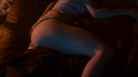 Pic: Alicia Kapudag in Housewife