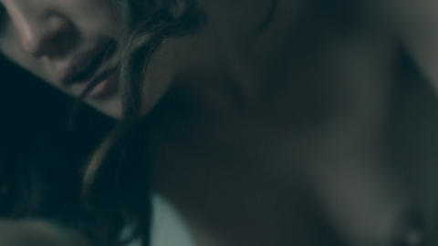 Pic: Kate Siegel in The Haunting of Hill House