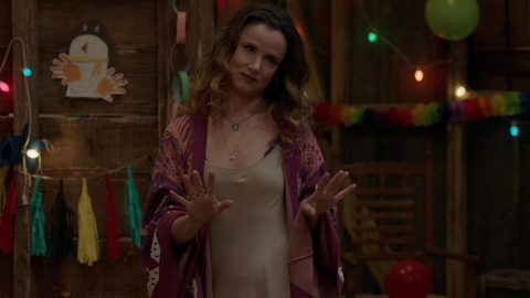 Pic: Juliette Lewis in Camping