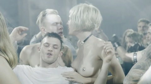 Pic: Zoe Steinbrenner in Beat