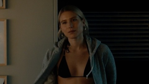 Pic: Dree Hemingway in In a Relationship (2018)