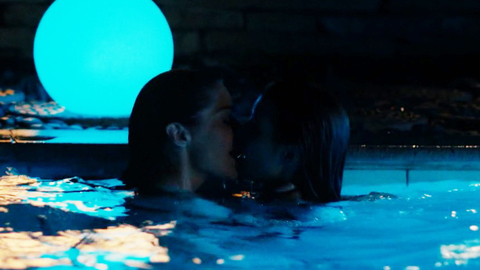 Pic: Emma Roberts in In a Relationship