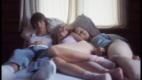 Pic: Thea Sofie Loch Næss in Som om himmelen revna