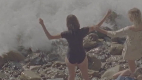 Pic: Yana Yatsuk in Malibu og Dem