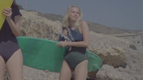 Pic: Thea Sofie Loch Næss in Malibu og Dem (2018)