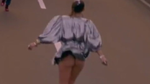 Pic: Miley Cyrus in Nothing Breaks Like a Heart