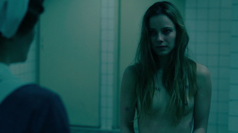 Pic: Saskia Rosendahl in Never Look Away