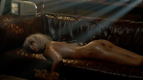 Pic: Raluca Porumbacu in Future Sex