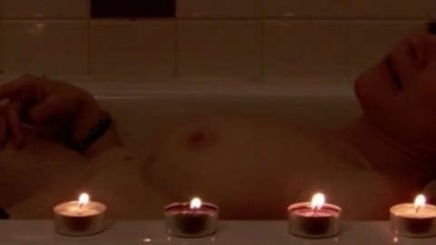 Pic: Lynn Mancinelli in Friends (With Benefits)