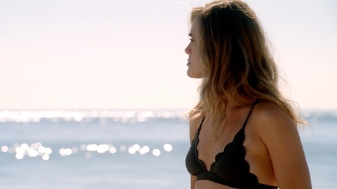 Pic: Melissa Roxburgh in Manifest