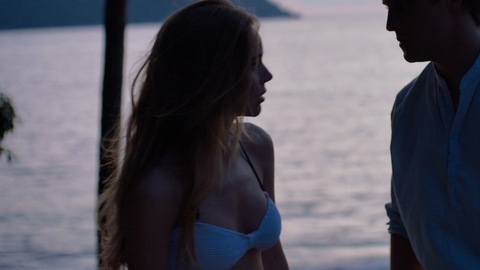 Pic: Camila Sodi in Luis Miguel: The Series