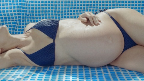 Pic: Clotilde Hesme in Diane Has the Right Shape