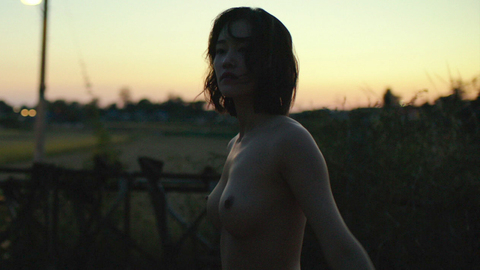 Pic: Jun Jong-seo in Burning